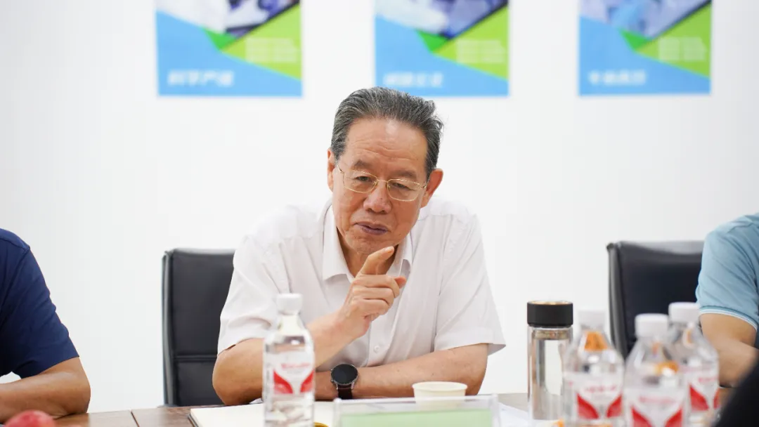 Chairman Zhu Zhisheng first expressed his high praise for Day Natural